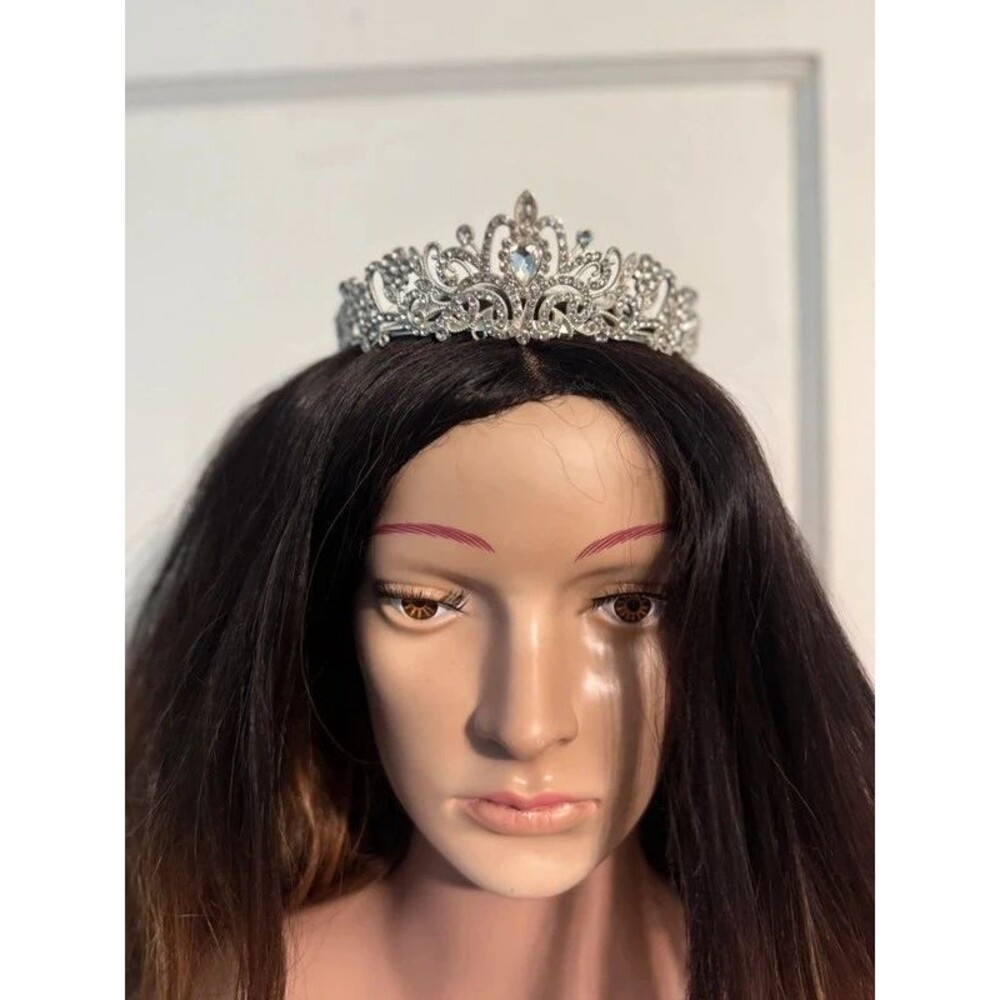 Silver Rhinestone Tiara / Crown – Elegant Princess & Pageant Style
